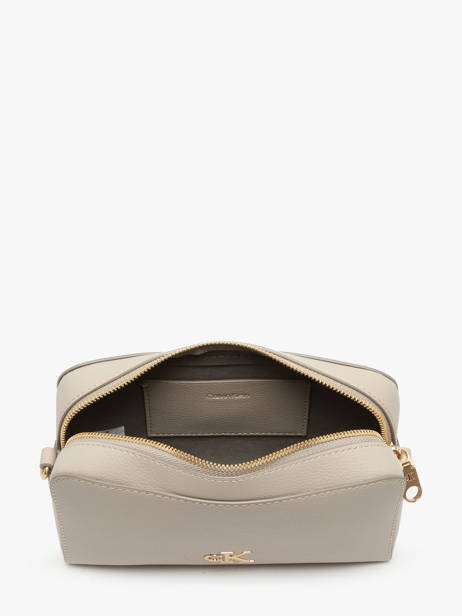 Cross Body Tas Sculpted Gerecycleerd Polyester Calvin klein jeans Beige sculpted 4K3162G ander zicht 2